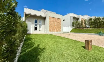 Casa térrea à venda em condomínio com 3 quartos (1 suíte)