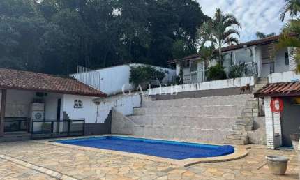 Chácara dentro da cidade à venda, com 1145m² de terreno