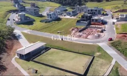 Terreno excelente à venda, condomínio dentro da cidade