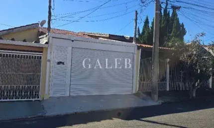 Casa à venda em Atibaia-SP no Jardim Alvinópolis: 2 quartos, 2 suítes, 3 banheiros, 2 vagas de garagem e 80,35m².