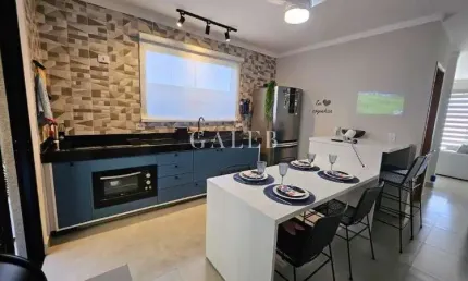 Linda casa à venda em atibaia-sp, jardim maristela: 2 quartos, 2 suítes, 2 salas, 3 banheiros, 2 vagas, 142 m².