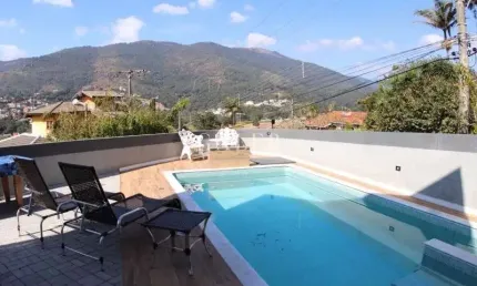 Impecável residência para venda em atibaia-sp, vila petrópolis: 3 quartos, 3 suítes, 1 sala, 4 banheiros, 4 vagas de garagem, 410m².