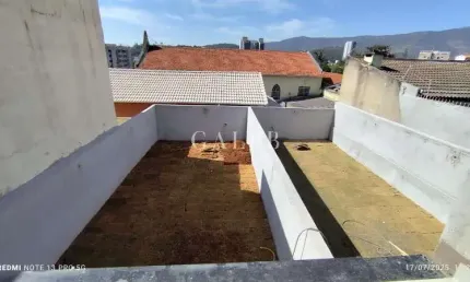 Imperdível oportunidade: Casa à venda em Atibaia Jardim, com 2 quartos, 2 suítes e 99,45 m² de área construida