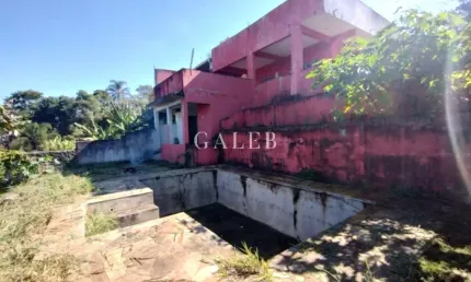 Casa terrea à venda em atibaia-sp: 2 quartos, 1 sala, 3 banheiros, 4 vagas de garagem, 120m². confira!