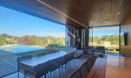Imponente casa em condomínio de Luxo Terras de São José I