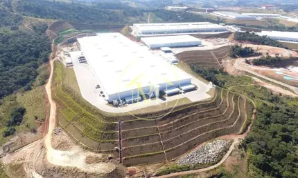 Galpão Comercial de 5657,76m2  em Extrema/ MG para Locação.