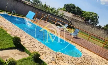 Maravilhosa chácara de 1100m2 localizada em Araçoiaba da Serra/ SP a venda por 1.240.000,00