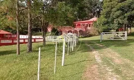 Maravilhoso sitio de 30.000m2 localizado em angatuba-sp a venda por 1.400.000,00