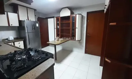 Oportunidade Imperdível: Apartamento Espaçoso e Confortável no Edifício Sparta, Centro de Barra Man
