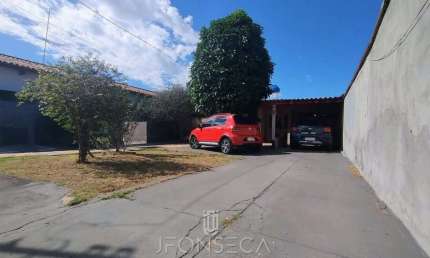 Casa com 4 quartos à venda na Rua Valdomiro Iacino, 157, Setor Centro Oeste, Goiânia
