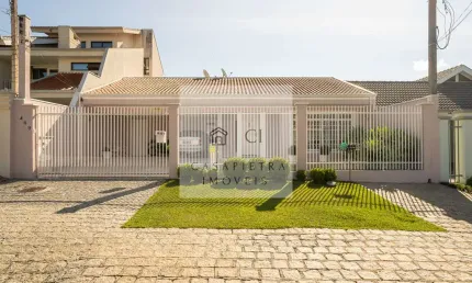 Casa térrea 4 quartos no Bacacheri com edícula 285m2