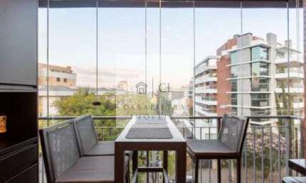 Apartamento Alto Padrão semi-Mobiliado 2 quartos e 2 banheiros  Alto da Glória 67m2