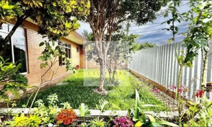 Casa térrea 4 quartos com edícula no Bairro Cajuru 162m2