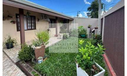 Casa térrea Capão da Imbuia 3 quartos com quintal e edícula 120m2