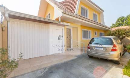 Casa Duplex em condomínio fechado no Cajuru - 183m²
