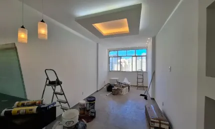 Apartamento Tipo Studio à venda, Todo Reformado, 26m2 , Centro