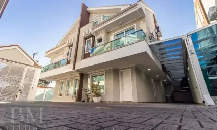 Sobrado com 3 dormitórios/1 suíte à venda, 140 m² por r$ 1.100.000 - xaxim - curitiba/pr