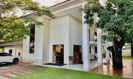 Excelentes oportunidade - casa em condomínio Clube  - 5/4