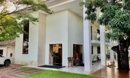 Excelente oportunidade -  casa 5/4 no condomínio Maanain