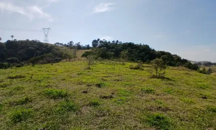 24.000 m² na estrada do varadouro (no alto, com excelente vista para as montanhas)