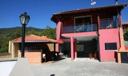 Casa com 2 dormitórios à venda, 130 m² por R$ 955.000,00 - Sítio São Luís - Nova Friburgo/RJ
