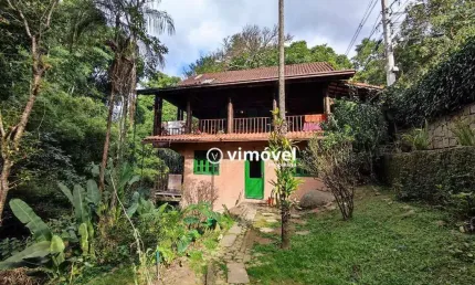 Casa com 4 dormitórios à venda, 237 m² por R$ 650.000,00 - Cascatinha - Nova Friburgo/RJ