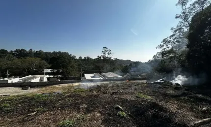 Terreno à venda na Rua São Vicente, Vila Santo Antônio, Cotia por R$ 600.000