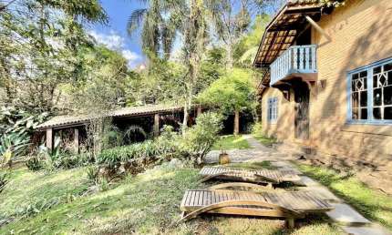 Casa com 3 quartos à venda na Rua do Pedregal, 230, Jardim Branca Flor, Embu das Artes por R$ 1.600.000