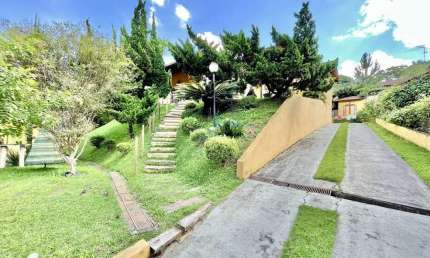 Casa em condomínio fechado com 4 quartos à venda na Rua das Camélias, 3333, Chácara Vale do Rio Cotia, Carapicuíba por R$ 1.500.000