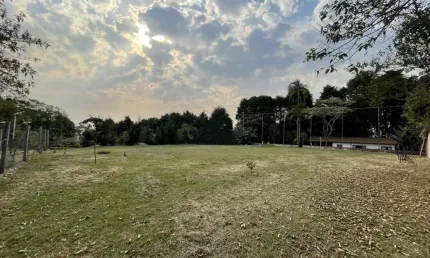 Terreno à venda na Rua Galeão, 98, Invernada, Embu das Artes por R$ 430.000