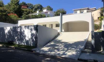 Casa com 4 quartos à venda na Avenida das Américas, Recanto Impla, Carapicuíba por R$ 1.400.000