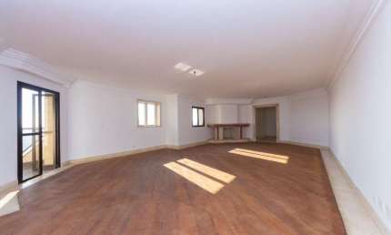 Apartamento tipo para venda com 4 quartos, sendo 4 suítes, 489m²