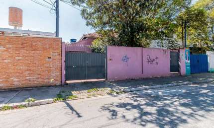 Casa de vila para venda com 4 quartos, sendo 2 suítes, 265m²