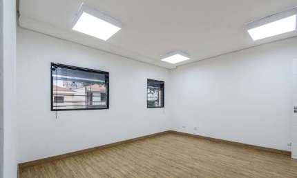 Casa comercial à venda na Avenida Piassanguaba, 2977, Planalto Paulista, São Paulo