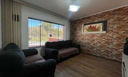 Casa tipo para venda com 3 quartos, sendo 2 suítes, 178m²