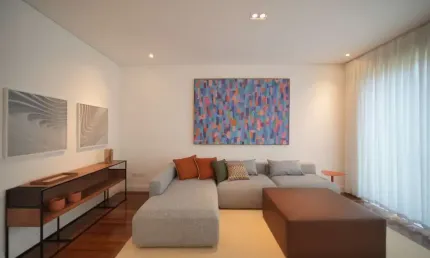 Casa em condomínio para venda com 4 quartos, sendo 4 suítes, 334m²