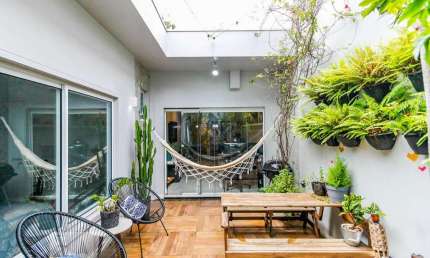 Casa tipo para venda com 2 quartos, sendo 1 suíte, 130m²