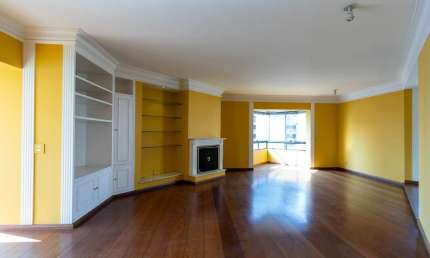 Apartamento tipo para venda com 4 quartos, sendo 2 suítes, 285m²