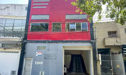 Barracão / Galpão / Depósito à venda na Rua Catão, 1343, Vila Romana, São Paulo