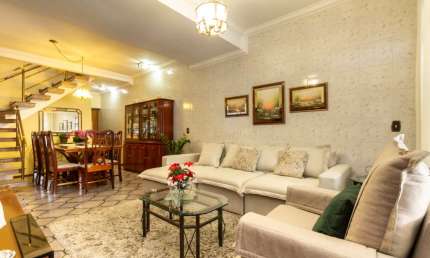 Sobrado para venda com 3 quartos, sendo 1 suíte, 160m²