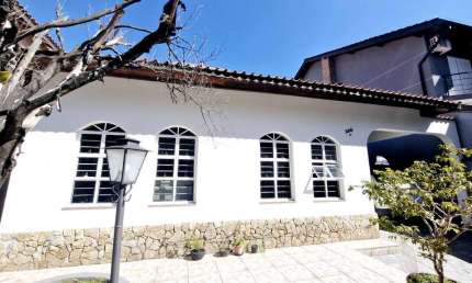 Casa tipo para venda em Jardim Guapira com 3 quartos, sendo 2 suítes, 136m²