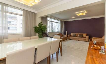 Apartamento tipo para venda com 3 quartos, sendo 1 suíte, 212m²