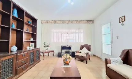 Casa tipo para venda em Vila Cavaton com 2 quartos, 132m²