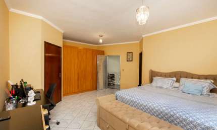 Sobrado para venda com 3 quartos, sendo 1 suíte, 186m²