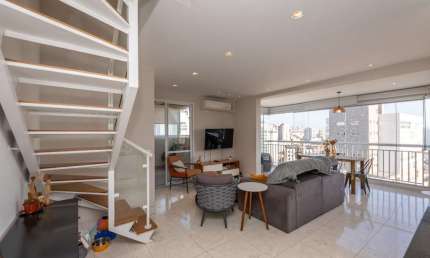Duplex para venda com 2 quartos, sendo 2 suítes, 113m²