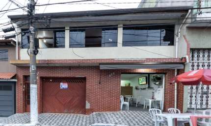 Casa tipo para venda com 4 quartos, sendo 2 suítes, 250m²