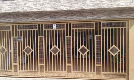 Casa de vila para venda com 3 quartos, sendo 1 suíte, 203m²