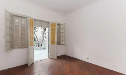 Casa com 5 quartos à venda na Rua Backer, 236, Cambuci, São Paulo