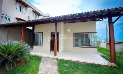 CASA LINEAR DE 3 QUARTOS COM PISCINA E CHURRASQUEIRA E VENDA EM GUARAPARI