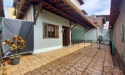 Casa 4 quartos, suíte com varanda e 3 vagas à venda Guarani